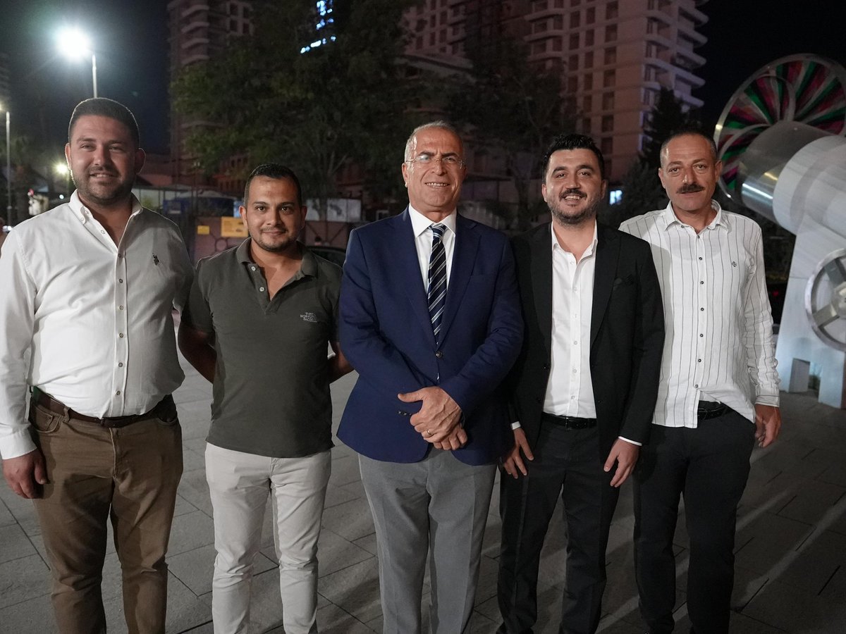 Menderes İlçe Başkanımız Sayın Mehmet Emin Işık’a yönelik gerçekleştirilen bıçaklı saldırıyı en güçlü şekilde kınıyorum.

Toplumumuzda öğretmenlerimize, siyasetçilere ve her kesime yönelen şiddetin giderek arttığı bir dönemde, bu tür saldırılar hepimizi derinden yaralıyor.