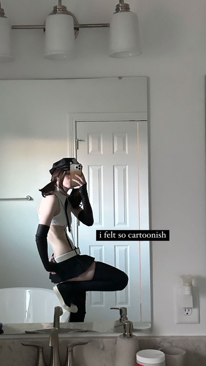 Phos ! of shedtwt tweet media