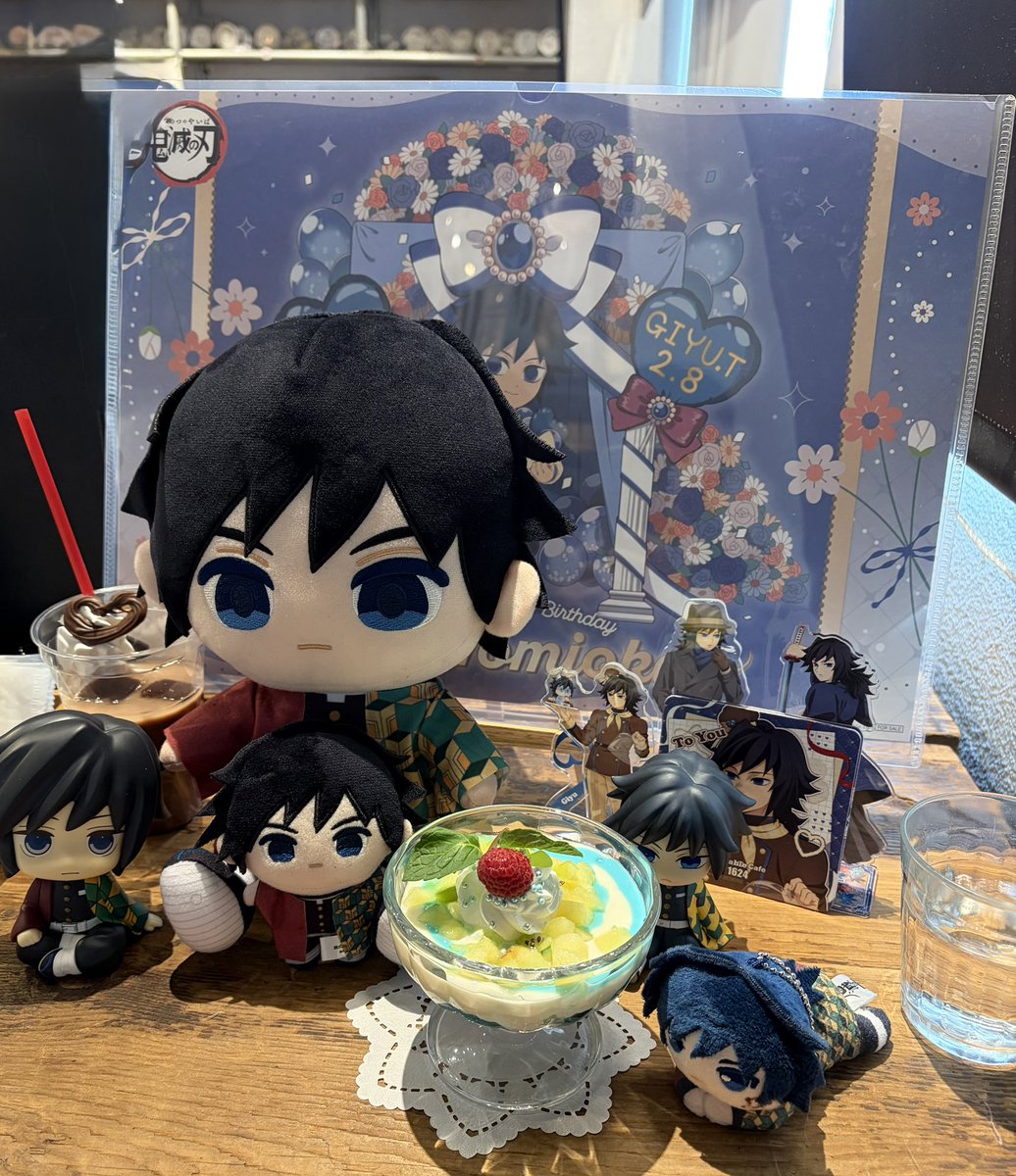 義勇さんが虚無すぎて🤣 そこがかわいいんだが💕 祭壇すごかった