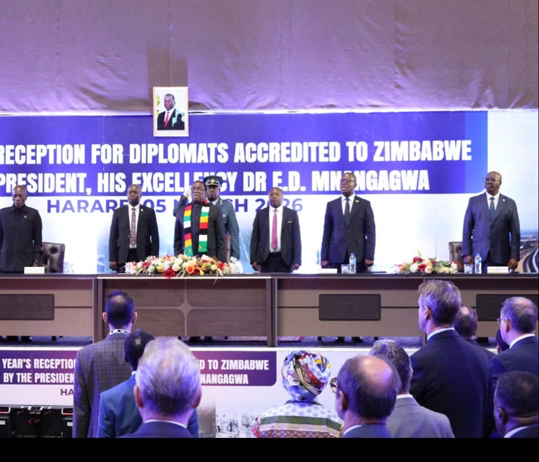 RwandaZimbabwe's tweet photo. Today,Amb. @JamesMUSONI attended  annual New Year ‘s Reception  for members of the Diplomatic Corps hosted by the President of #Zimbabwe. On behalf of the Diplomatic Community, Amb. @JamesMUSONI expressed deep appreciation for the cooperation and hospitality extended… 1/3 https://t.co/lQuPM4kHIT