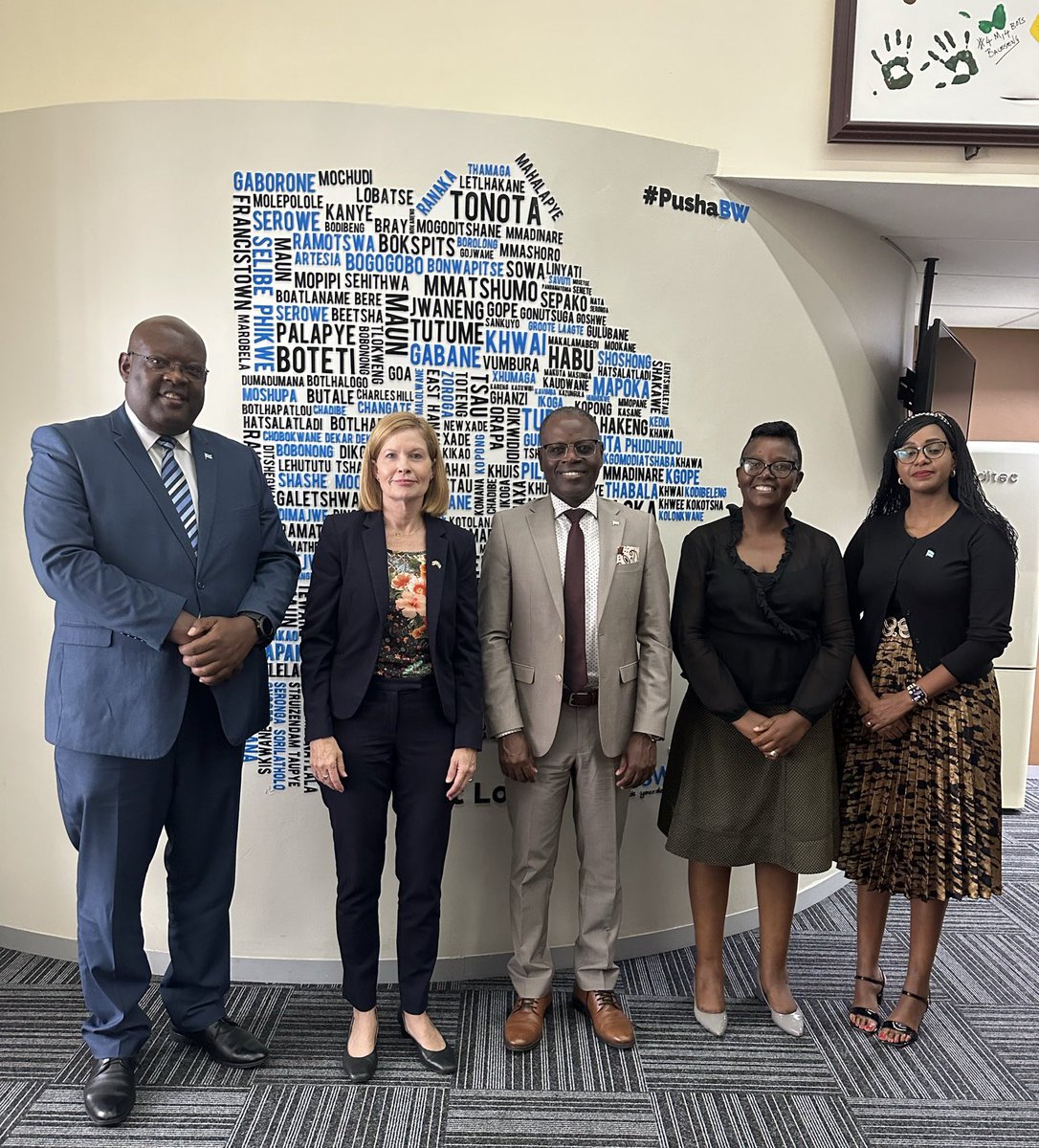 Canada in Zimbabwe tweet media