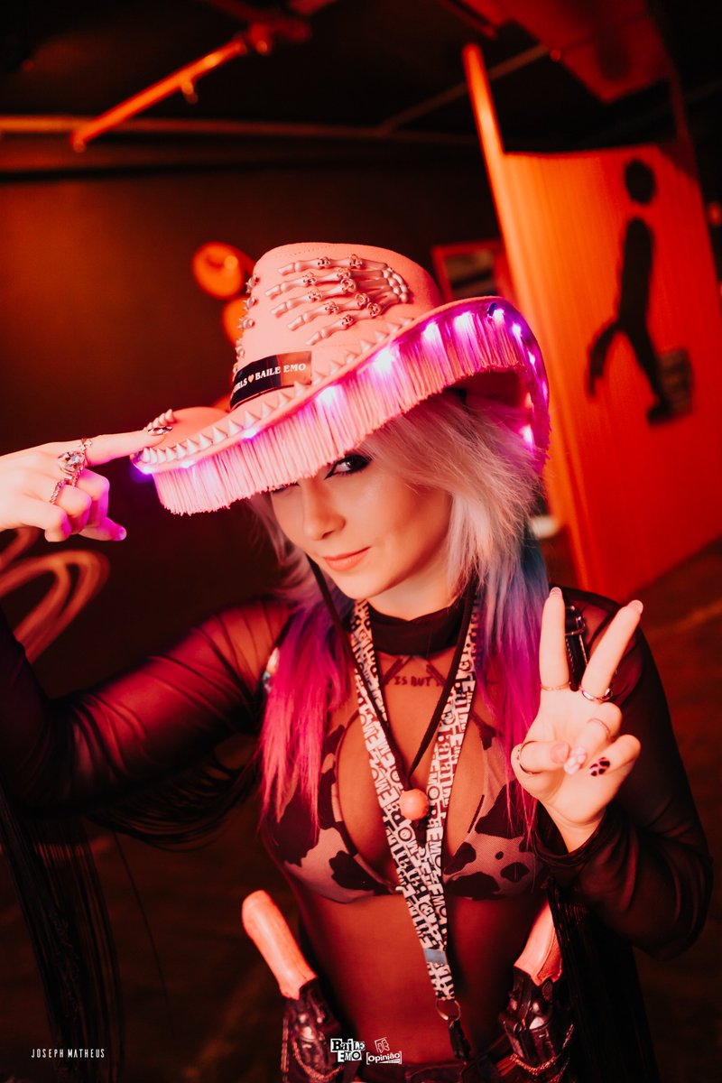 Baile Emo tweet media