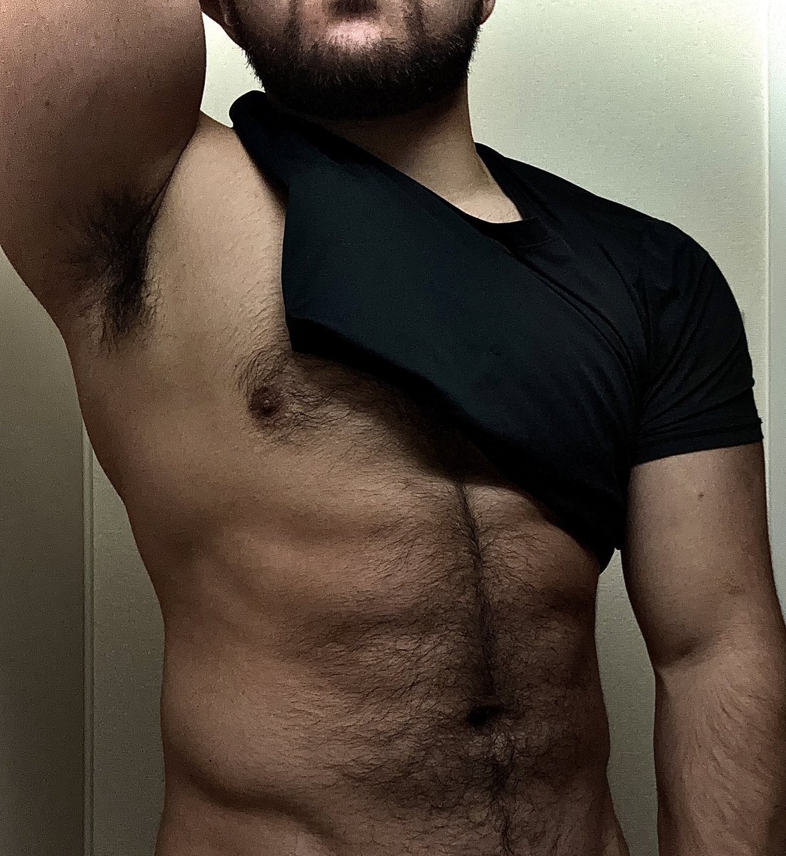 myhair_isgoodx's tweet photo. Do you like hairy guys? 🦍 https://t.co/inDleIOmOx