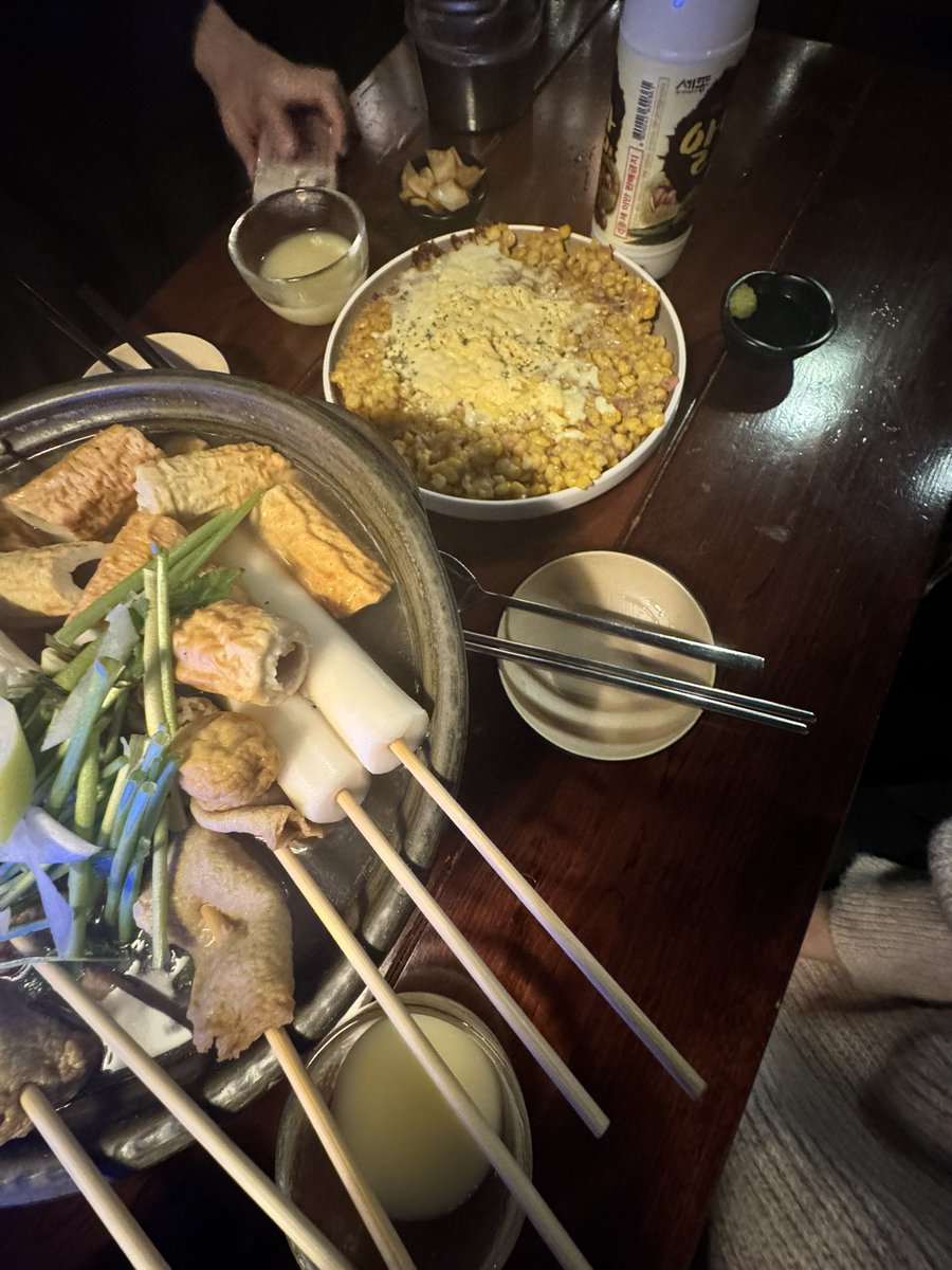 kvvezie's tweet photo. 직업:   술먹는사람 https://t.co/vKvfu2an4K