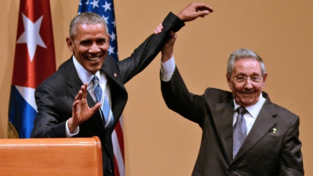DLaraF's tweet photo. @BarackObama Which free and fair election was ever held in Cuba to choose the damn tyrant you not only met with but even let raise your hand in victory, you disgraceful bastard and enemy of free people? https://t.co/pK9BD1AVG8