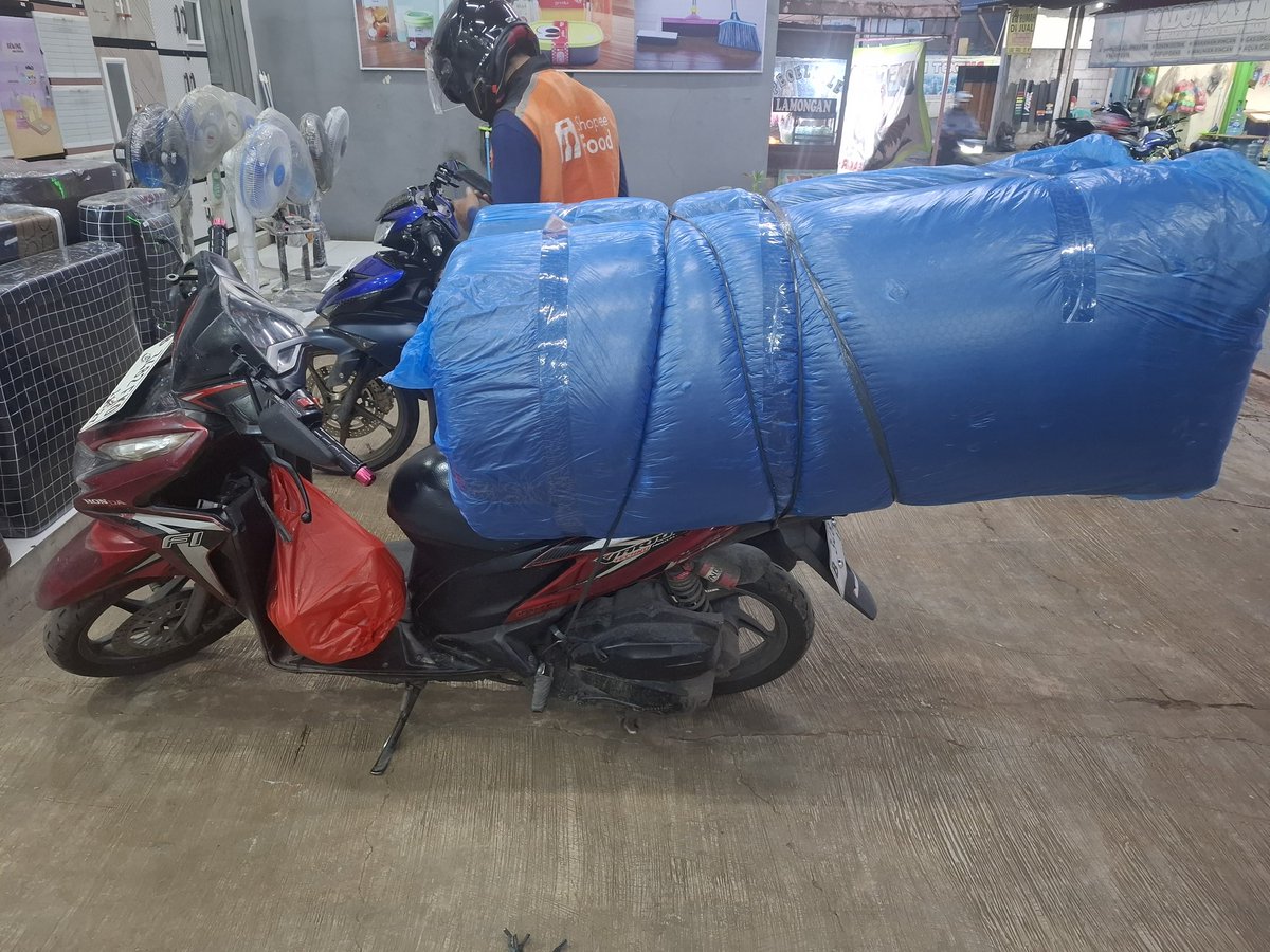 DnDewan's tweet photo. Lihat nih @ShopeeID spx bener bener dah, Bekasi - Bogor 3 orderan SPX cuman dapet 56.000, perjalanan di tempuh 1 jam 30 menit. Astaga.... apakah ini hal yang wajar @DivHumas_Polri @NTMCLantasPolri https://t.co/ehSiB2MCeG