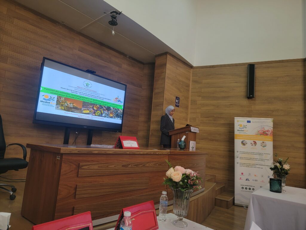🎓 Students at Meknès defended their Master’s thesis on olive oil quality &amp; sustainability as part of MEDIET4ALL, exploring analytical methods and best practices.

📖 Read more: cutt.ly/MtREsxXf

#OliveOil #Sustainability #Research #Education #MEDIET4ALL
<a href="/ENAgriMeknes/">Ecole Nationale d'Agriculture de Meknès</a>