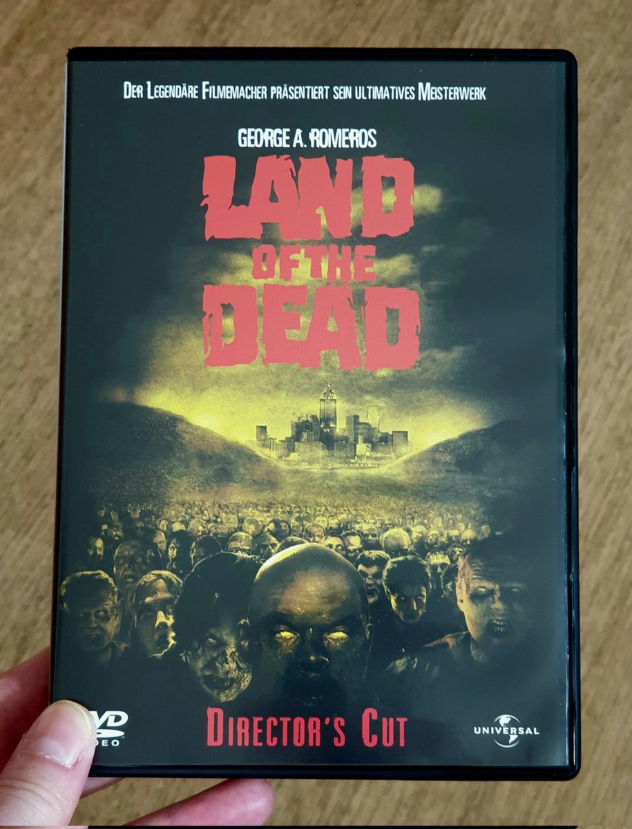 TanjaStrutzl's tweet photo. An exciting #horror masterpiece from 2005, #LandoftheDead directed by #GeorgeARomero. 
#physicalmedia #JohnLeguizamo #DennisHopper #SimonBaker #AsiaArgento #EugeneClark #RobertJoy #JoanneBoland #TomSavini https://t.co/zdtjHESZPI