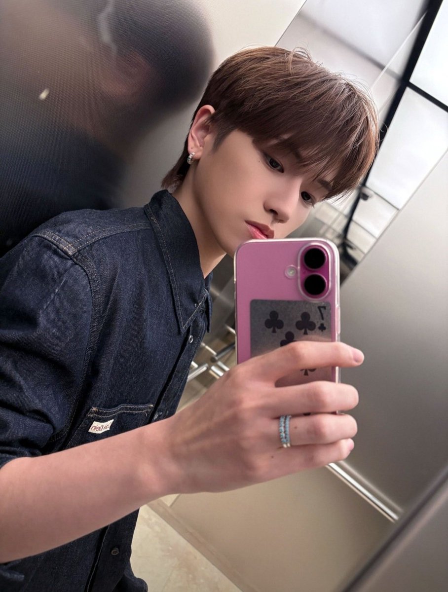 250306

위버스 포스트

#BOYNEXTDOOR #보이넥스트도어 #RIWOO #리우