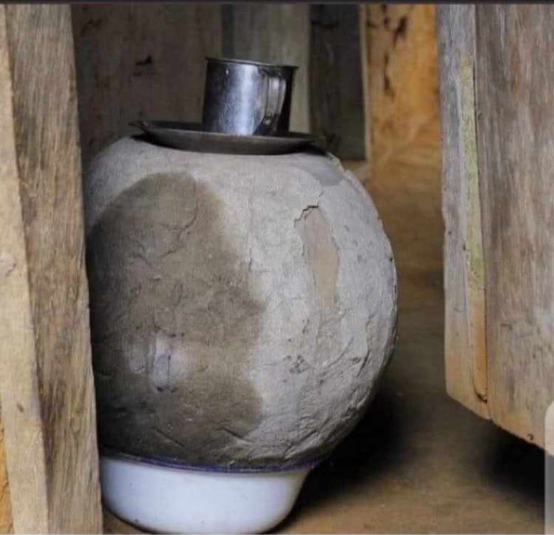 What do you know about this water pot???