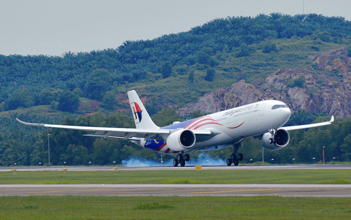 Gate7aviation's tweet image. ⚠️ Situation au Moyen-Orient : Malaysia Airlines ajoute des vols supplémentaires entre Kuala Lumpur et #Londres, ainsi qu'entre Kuala Lumpur et #Paris, du 6 au 8 mars en raison des perturbations du trafic aérien. @MAS #MalaysiaAirlines @ParisAeroport #KualaLumpur #Iran