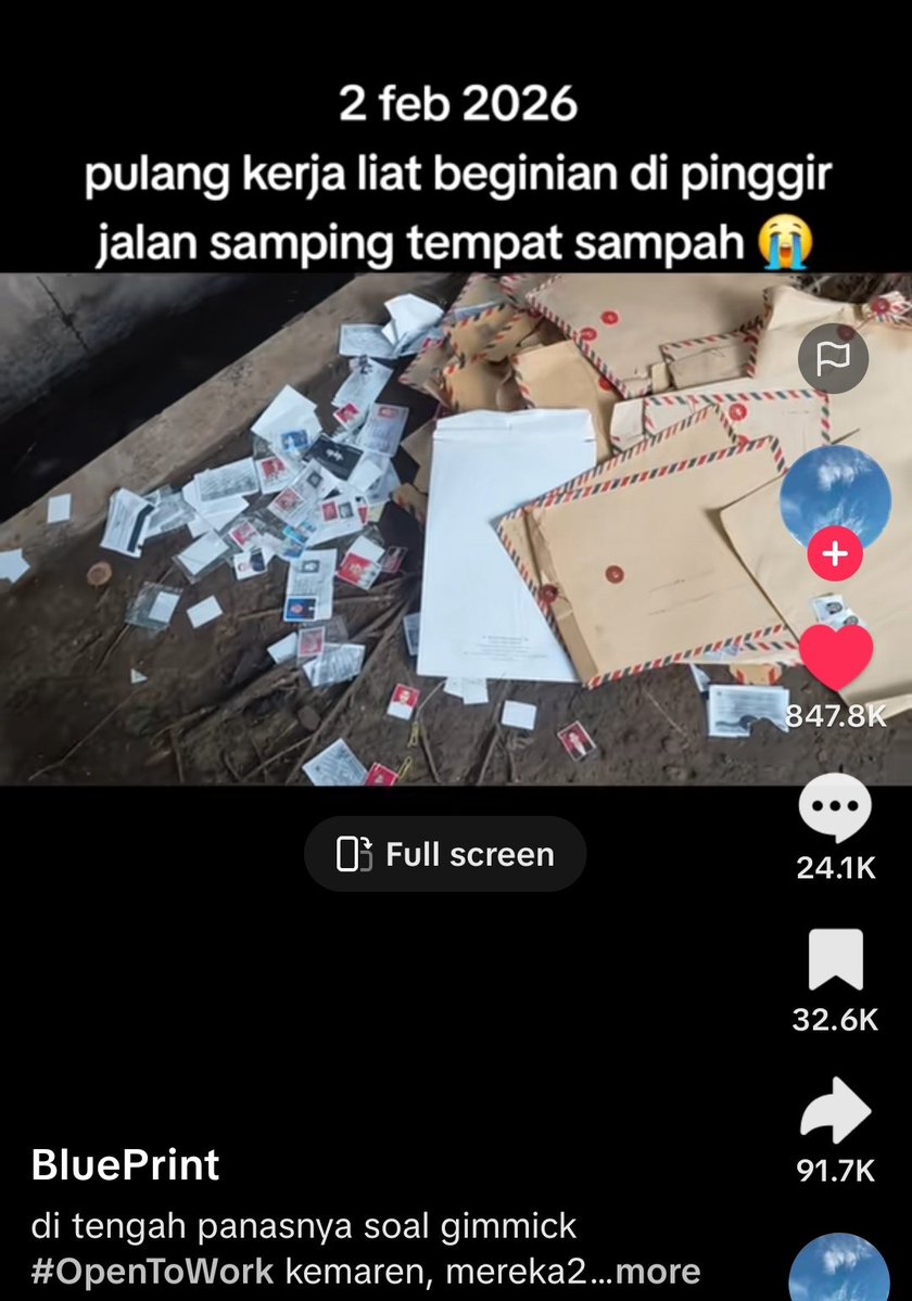 just imagine that this might be their last money and their last hope just to print that CV

dan yang di terima cuma ordal