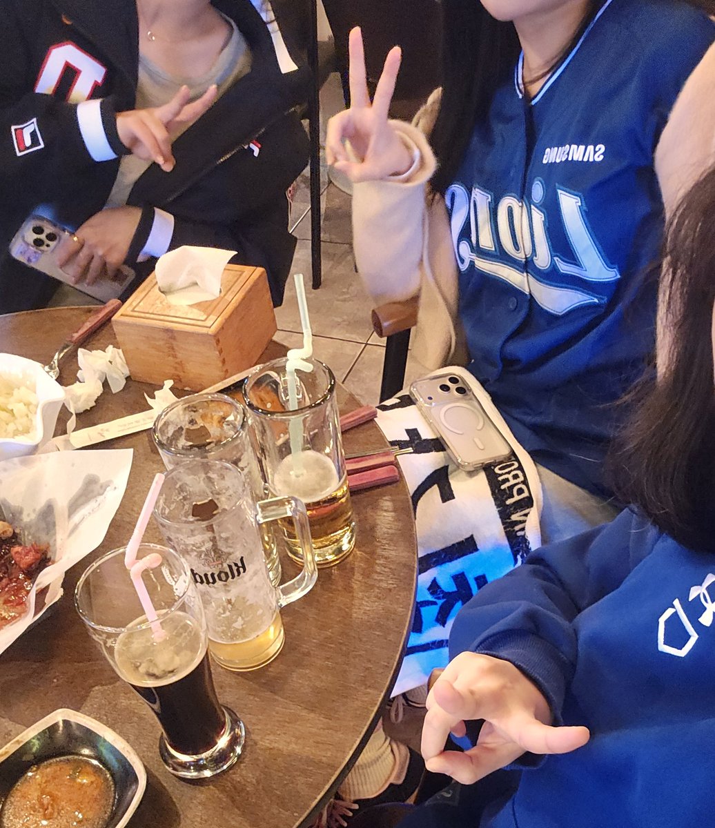 연 tweet media