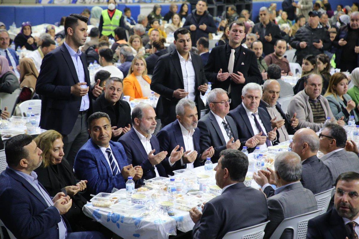 akkadin_hatay's tweet photo. 📍İskenderun
Büyükşehir Belediyemzin iftar programna;İl Koordinatörümüz Sn.Rasim ERDOĞMUŞ,Büyükşehir Belediye Başkanımız Sn.Mehmet ÖNTÜRK, Milletvekilimiz Sn.Abdulkadir ÖZEL,İl Başkanmız Sn.Mustafa ERDOĞAN,İl Kadın Kolları Başkanmız Sn.Fatma Gül ÇALIM,İlçe Başkanlarmızla katıldık https://t.co/14TszPsjrt