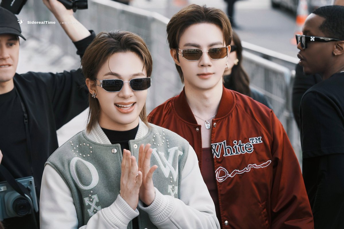 SiderealTimeZNN's tweet photo. 260305
ZEENUNEW IN PARIS FW26
#OffWhitexZeeNunew
#OffWhiteFW26 #ZeeNuNew

@OffWht #OffWhite
@zee_pruk #ZeePruk
@CwrNew #NuNew https://t.co/NZtVudYag5