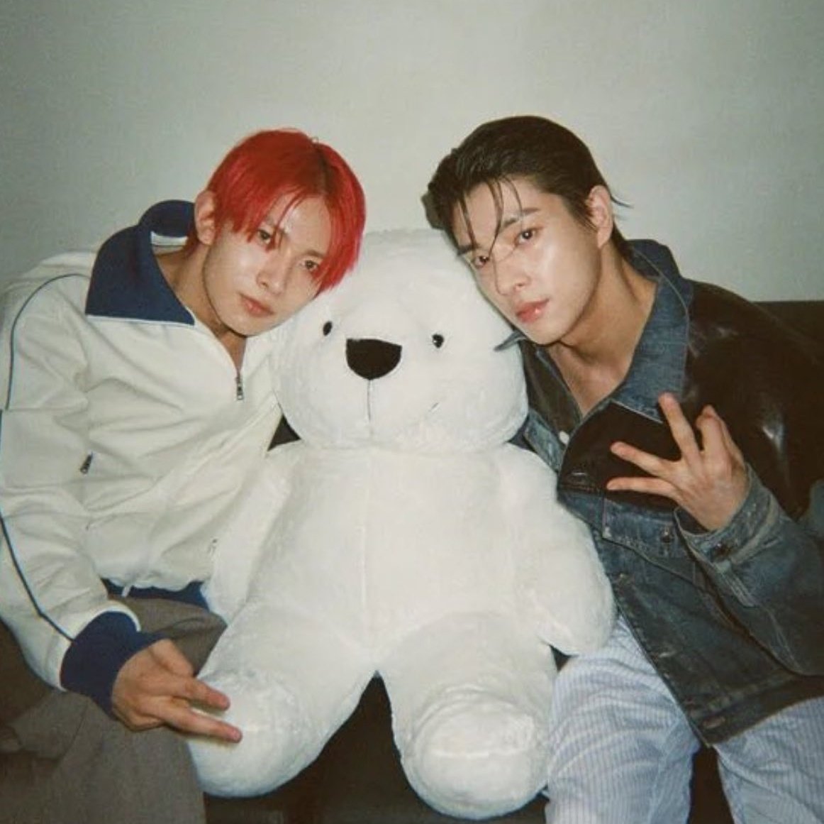 HSNGLOUVRE's tweet photo. RAMYEONZ. https://t.co/kXVGLUgxri