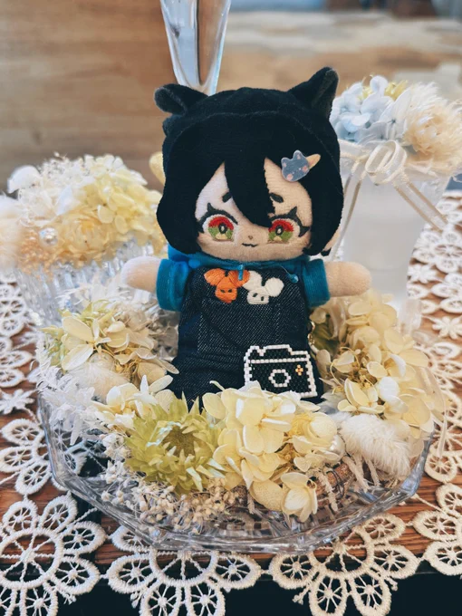 今日行ったカフェ、「写真撮影特化型」で席や食べ物はもちろん映えまくり、持参したグッズに合わせて撮影用小物を出してくれたり、空いているコンセプト席に移動も可、全ての席に充電用コンセント付きで本当にすごかったです。 しかも全部手が込んでておいしい…!!