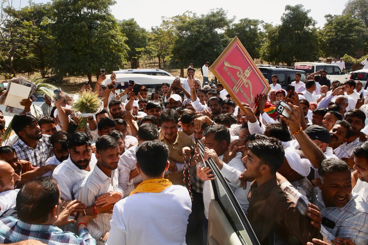SachinPilot's tweet photo. On way from Jaipur to Ladnun https://t.co/i2zdMIJG4q