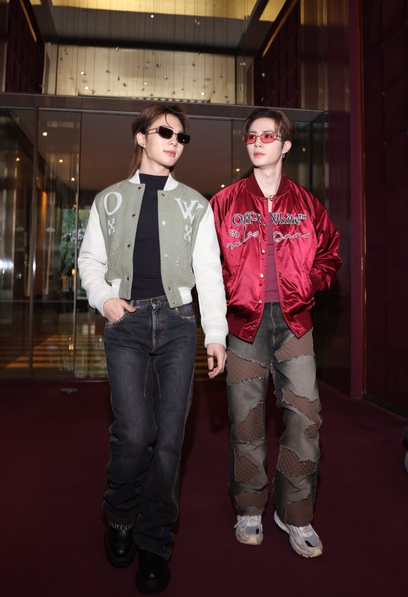 ✨️เดบิวต์เป็น fashion icon วันเน้ !!!
ซี-นุนิว เริ่มแล้ววววว ปารีสส่งตรงความ iconic สุดฮอท รอหวีด...