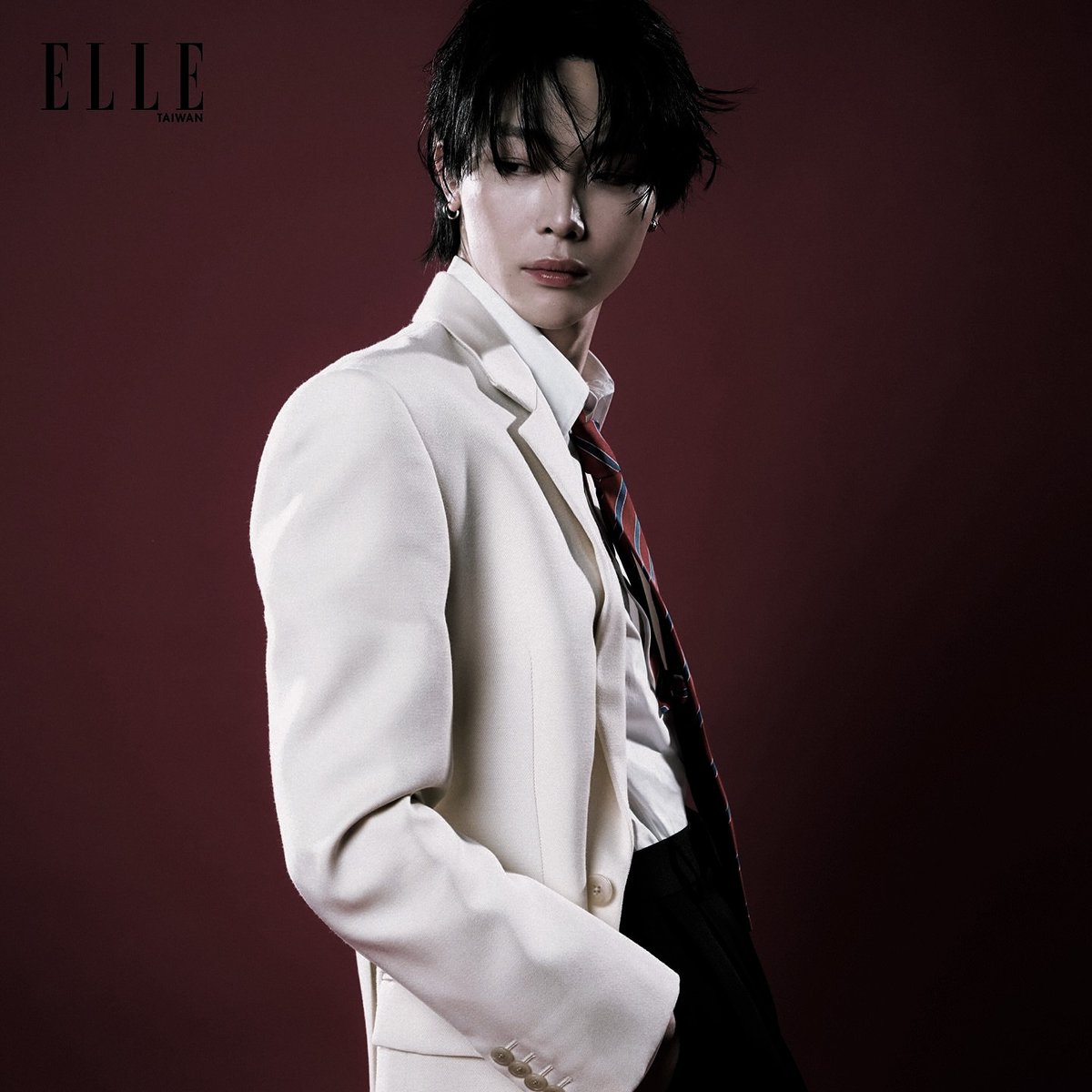 ⓘ `★，月光下的 “王奕翔” 档案。 tweet media