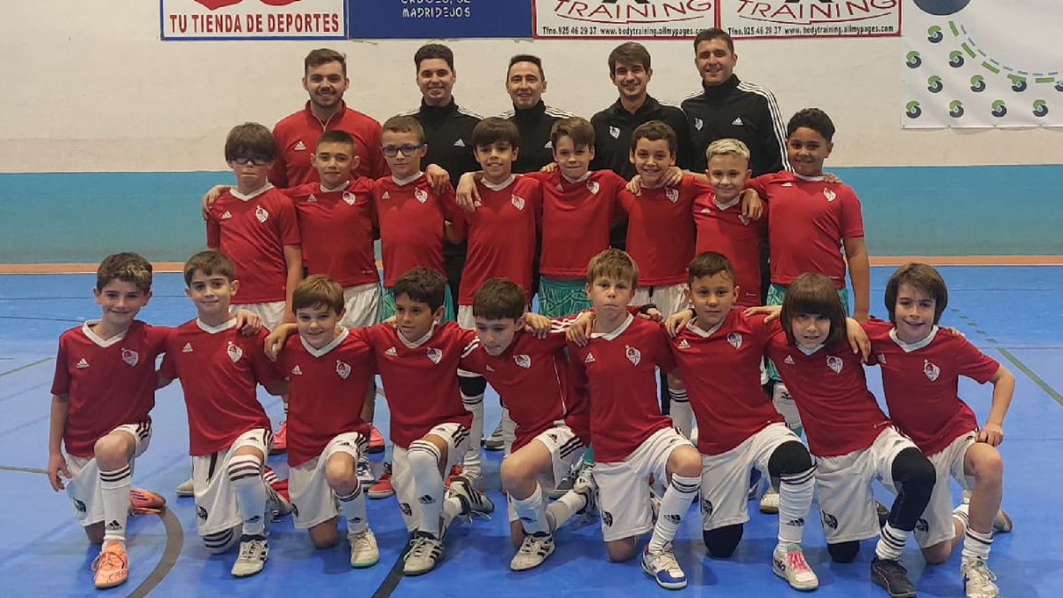 FFCM_es's tweet photo. 🛡️ SELECCIÓN |

✊🏻 Ayer miércoles arrancó la #selecciónCLM sub-10 masculina de #futsalCLM, con la vista puesta en el #CESAFS

🙏🏻 Agradecimientos al @AytoMadridejos por la cesión de las instalaciones deportivas

#somosCLM | #genCLM https://t.co/EED8CdK0wG