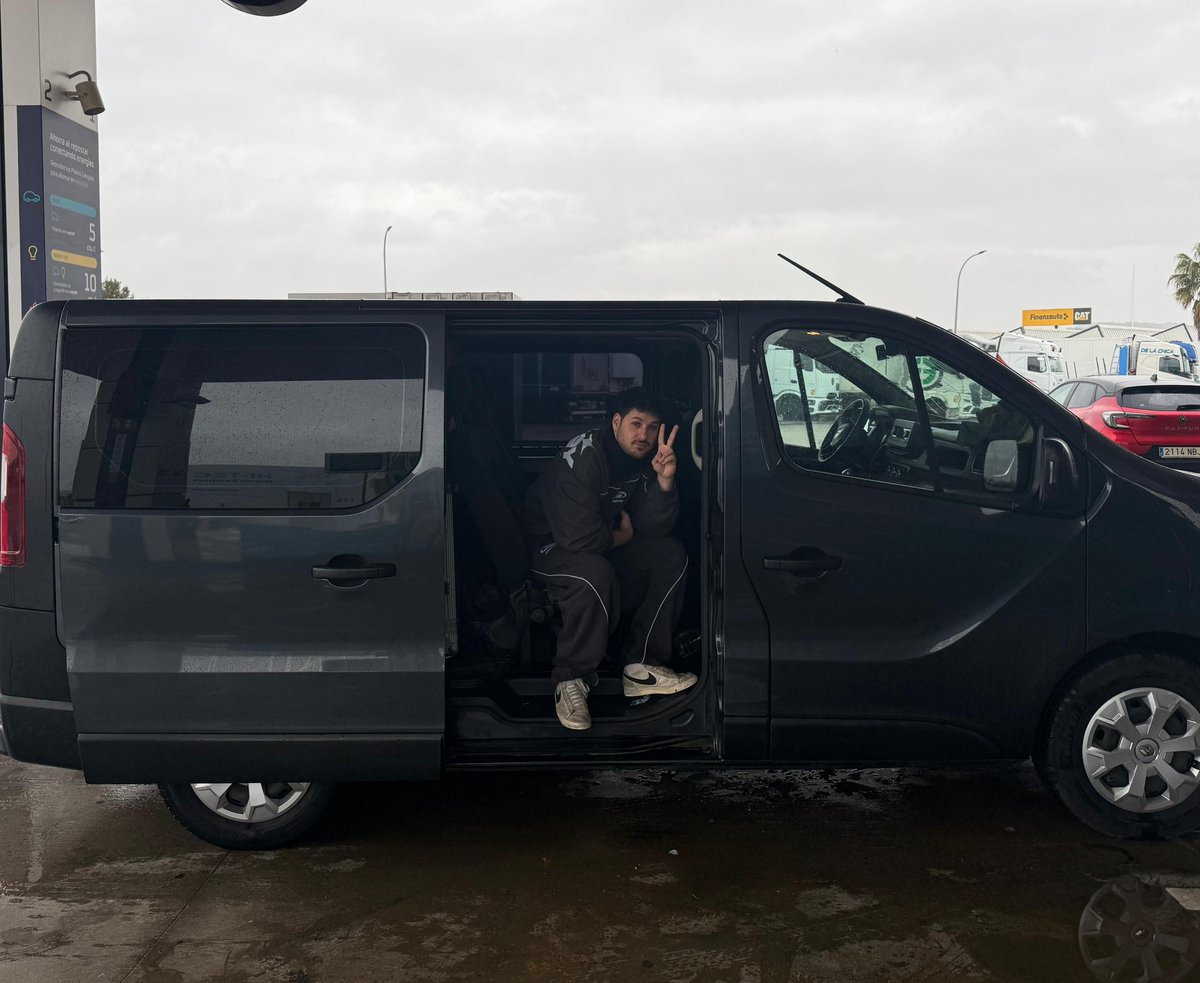 📢SOLD OUT MADRID!!!

Mil gracias!! 
Nos vemos esta noche en La Sol🤍