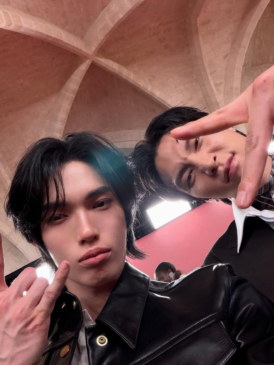 with Johnny❤️‍🔥❤️‍🔥❤️‍🔥❤️‍🔥

WIN IN ACNE STUDIOS FW26
#AcneStudiosxWinMetawin
#AcneStudiosFW26 #AcneStudios
#PFW2026
#winmetawin