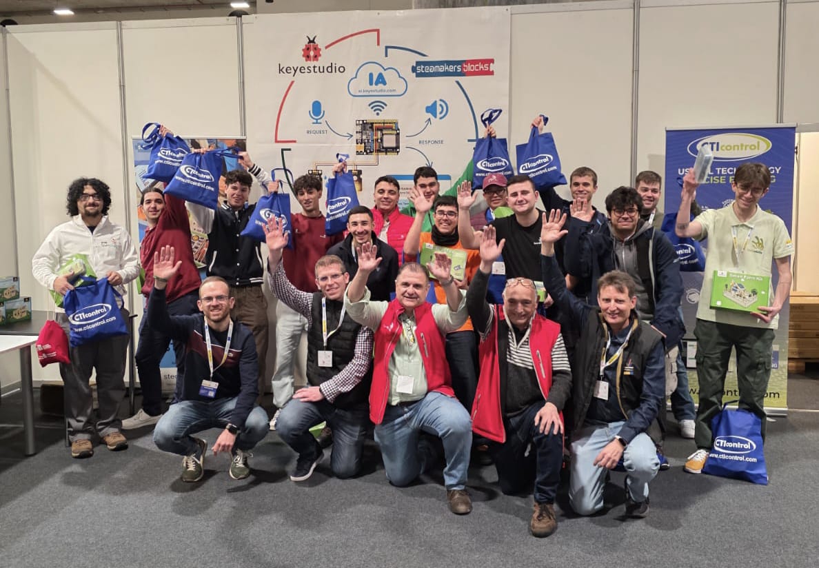 Innovadidactic's tweet photo. Felicitem als classificats de 🥇@Campionat_Catsk  participants a @Spainskills_fp .
@Innovadidactic, empresa Garrotxina patrocina el skill ELECTRÒNICA a @Spainskills_fp y a @cv_skills .
Orgullosos de recolzar la 👨‍🏭Formació Professional, una formació que CREA FUTUR🌞
@educaciocat https://t.co/tHSp10F7dX