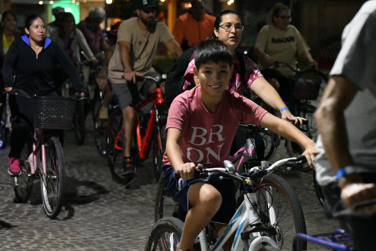 idsrafaela's tweet photo. Realizamos la segunda bicicleteada del año, con la participación de 510 ciclistas que recorrieron 10 kilómetros en un clima de entusiasmo y alegría.
Con cada edición, seguimos promoviendo la movilidad activa y sustentable en la ciudad. Más info: https://t.co/LOo85Vmkpq https://t.co/YV0t01flYO