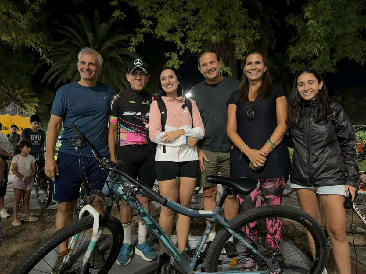 idsrafaela's tweet photo. Realizamos la segunda bicicleteada del año, con la participación de 510 ciclistas que recorrieron 10 kilómetros en un clima de entusiasmo y alegría.
Con cada edición, seguimos promoviendo la movilidad activa y sustentable en la ciudad. Más info: https://t.co/LOo85Vmkpq https://t.co/YV0t01flYO
