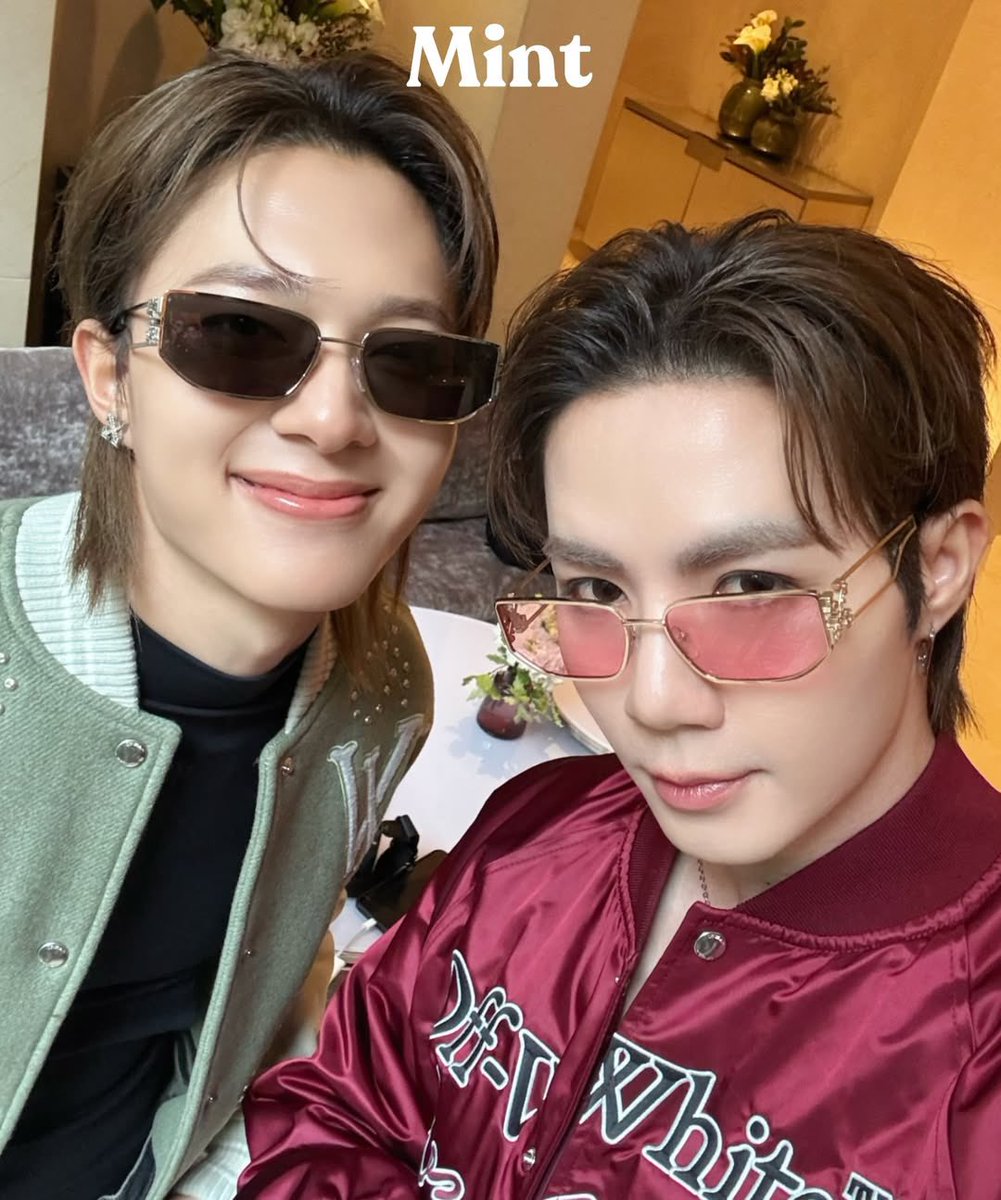 ZeePruk_OFC's tweet photo. [ IG : mintmag_th ]

ส่งภาพ #ZeeNunew หลังบินลัดฟ้าเพื่อร่วมชมโชว์ Off-White™ คอลเลคชั่นใหม่ Fall Winter 2026

ZEENUNEW IN PARIS FW26
#OffWhitexZeeNunew
#OffWhiteFW26
#PFW2026

@OffWht #OffWhite
@zee_pruk #ZeePruk https://t.co/2n4eHkVICG