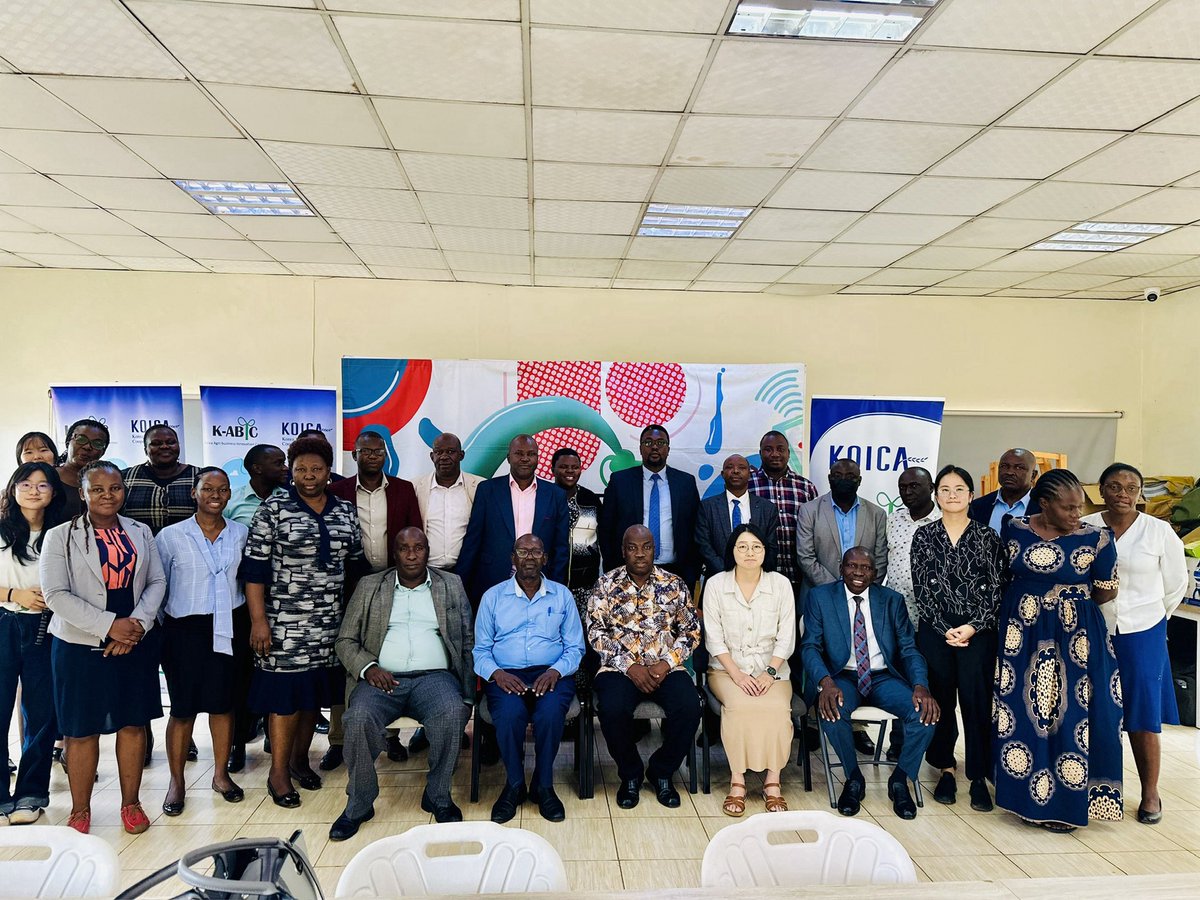 ScaduKabic's tweet photo. #SCADUProjectUpdates
Members of the Project Steering Committee (PSC) for the Strengthening Capacity for youth in Agribusiness Development in Uganda (SCADU) project held their second PSC meeting yesterday at @ScaduKabic offices in Kampala. https://t.co/l2jk6vzxBA