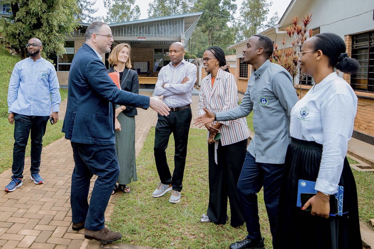 sfhRwanda's tweet photo. ๐ท๐ผ๐ค๐ซ๐ทToday, at Kinyinya Health Centre, SFH Rwanda with partners @RBCRwanda welcomed Hon. @aur_rousseau, Deputy of the French National Assembly for a demonstration of #eBumenyi, a mobile-based AI powered platform supporting continuous #CHW learning and capacity building funded by @expertisefrance.
๐ฒ๐ฉ๐พThis is frontline health innovation in action. #EmpowerCHW