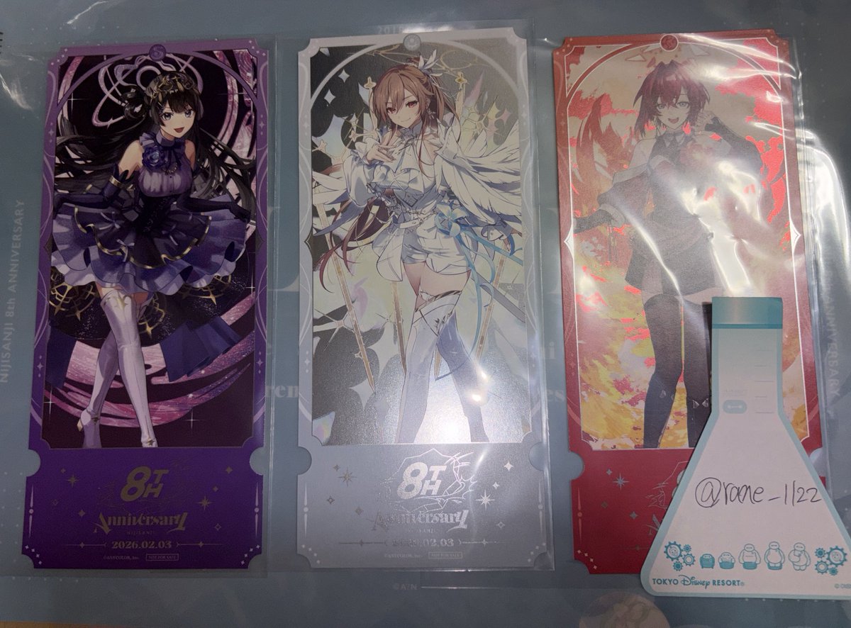 rane_1122's tweet photo. 【交換・譲渡】にじさんじ  8周年　8th Anniversary ランダムメタルカード 缶バッジ チケット風カード ステッカー アクリルパーツ

譲:画像のもの

求:ステッカー、アクリルパーツ🔫＞異種🔫

ものにより当方複数:1可能
お気軽にお声掛けください https://t.co/BURogJCcKS