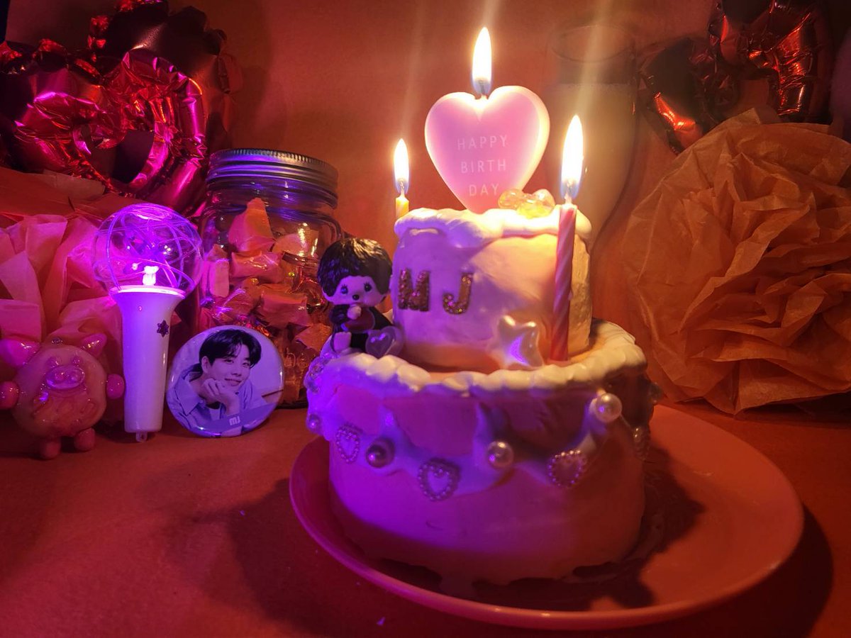qa_chii's tweet photo. ミョンジュンおめでとう🎂
また日本🇯🇵にきてね💓
#HAPPYMJDAY #엠제이
#아스트로 #ASTRO https://t.co/VLIqRjpM6W