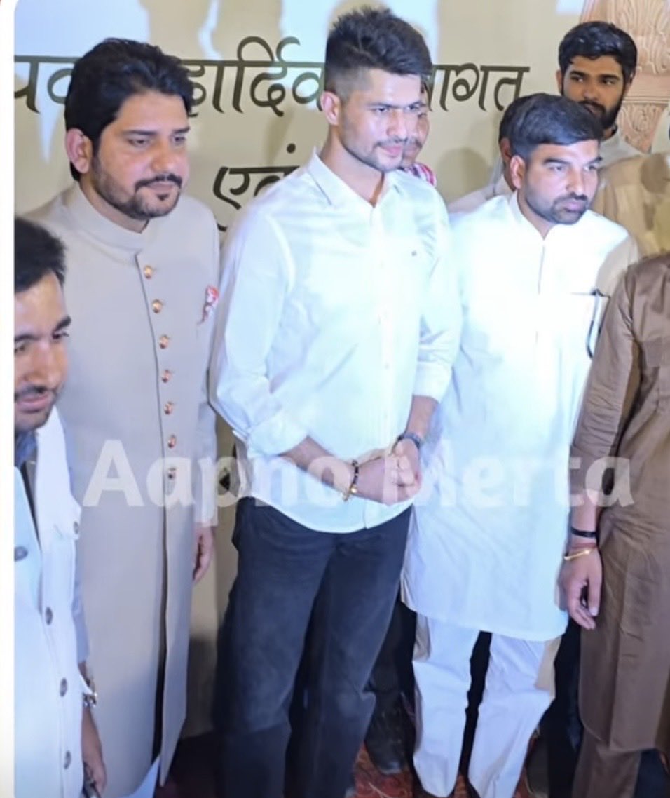 निर्मल भाई टेंशन नहीं लेने का शादी तुम्हारी भी होगी 🤣🤣
बाकी विधायक <a href="/MukeshBhakar_/">Mukesh Bhakar</a> जी को बधाई हो