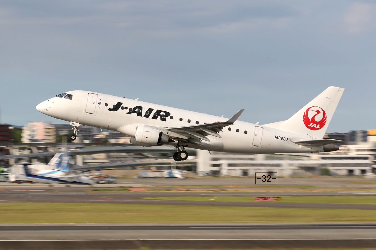 ジェイエア J-Air JA222J Embraer ERJ-170-100 大阪国際空港 2017.6.11