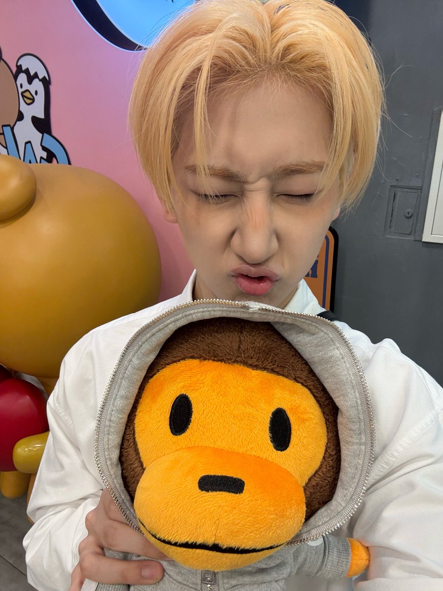NewBeat_twt's tweet photo. [#최서현]

아트박스로 모여라~~~🧡

#부산 #뉴비트 https://t.co/rOhVVe9q25