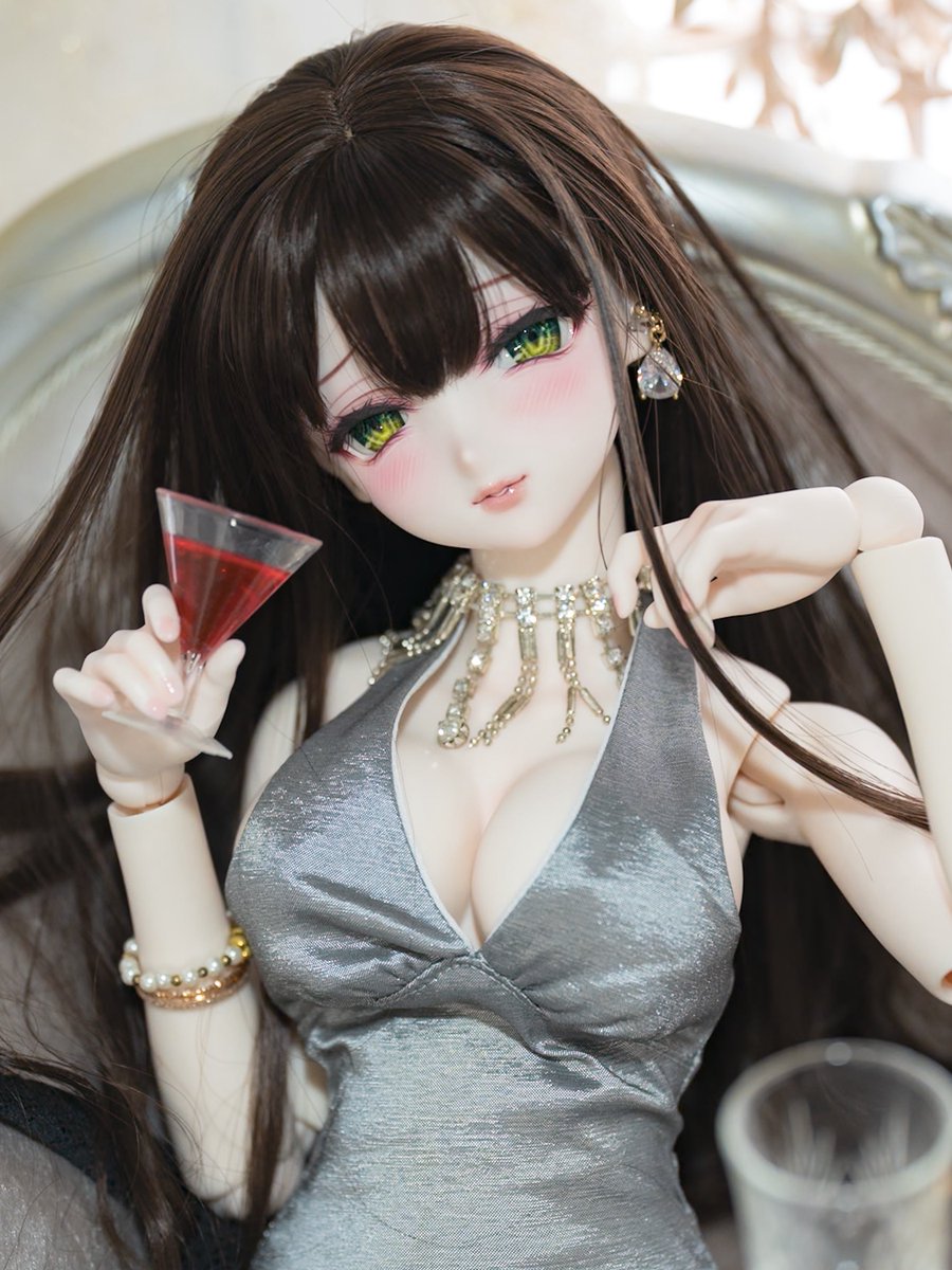 お酒がつよつよそうな、ほろ酔い9番さんを出品いたしました🍷✨
3/8（日）23:00 ごろ終了になります。
終了までどうぞよろしくお願いいたします！
auctions.yahoo.co.jp/jp/auction/r12…
#ぽえっ子