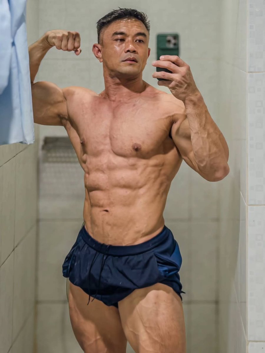 TheManlyID's tweet photo. Bapak-bapak makin tua makin jadi
#ManlyID #BapakPerkasa #BapakMuscle #MuscleIndo https://t.co/p3fhbX0bGD