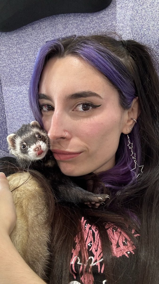 Lynita ✨ lvs dani tweet media