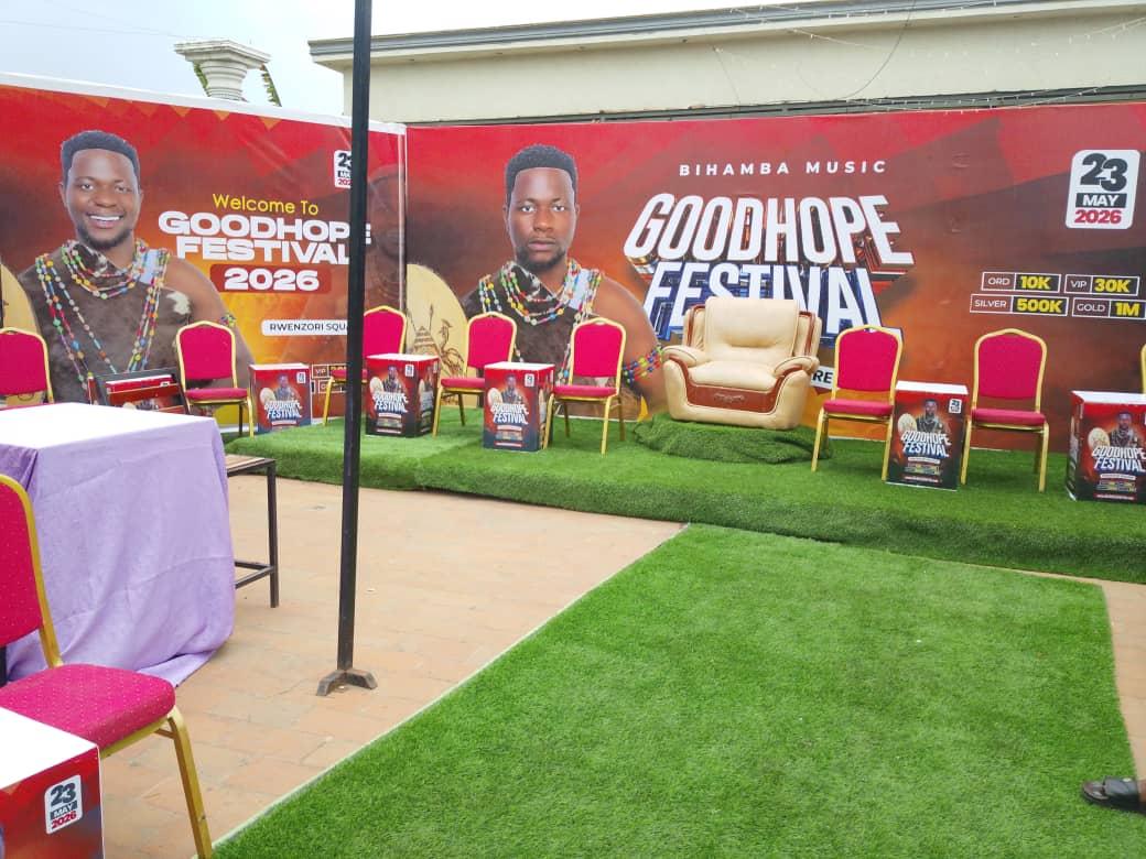 Good Alex presser ongoing at Rwenzori auto spa ktwn 
<a href="/jeericknews/">JEE RICK NEWS</a> <a href="/Moris_Promotion/">Moris Promotions</a> <a href="/MtRwenzoriCS/">Mt. RWENZORI COMEDY STORE</a> <a href="/rcidofficial/">Rwenzururu Center for Innovation and Dev't (RCID)</a> <a href="/nbstv/">NBS Television</a> <a href="/ntvuganda/">NTV UGANDA</a> <a href="/RwenzururuK/">Obusinga Bwa Rwenzururu</a>