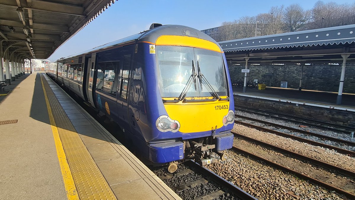 Shaun__92's tweet image. Northern Trains 170453 forming 1W43 1057 Sheffield to Scarborough #northerntrains #northern #class170 #turbostar #class170turbostar #dmu #sheffield #meadowhall #doncaster #goole #hull #bridlington #scarborough #viagoole #viahull #thursday #5th #march #2026 @northernassist