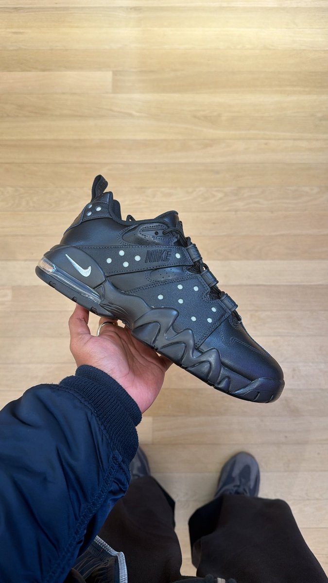 Supreme x Nike SB in hand pictures 👀