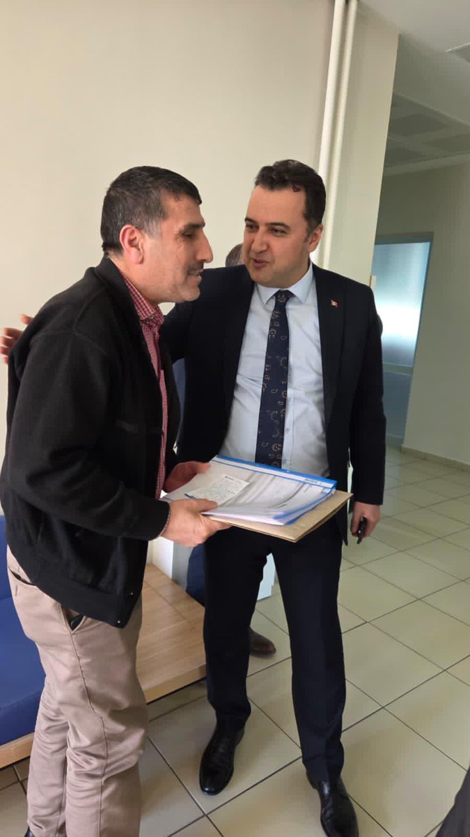 Genel Müdürümüz Samet Güneş, Afyonkarahisar Çalışma ve İş Kurumu İl Müdürlüğümüzü ziyaret ederek yürütülen çalışmalar hakkında bilgi aldı. Ziyaret kapsamında birimleri yerinde inceleyen Genel Müdürümüz, kurum personeliyle bir araya geldi. Görüşmelerde istihdamın artırılmasına