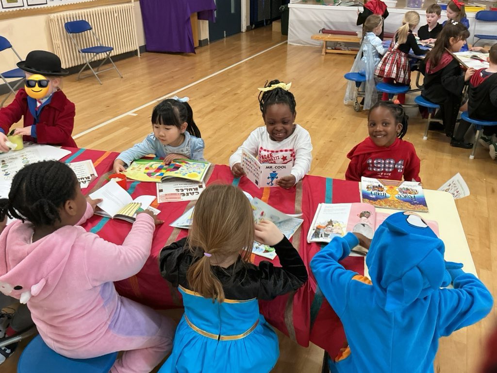 StMaryB17's tweet image. #Y1 enjoying St Mary’s very own reading cafe! 📚📖#WBD #WorldBookDay2026