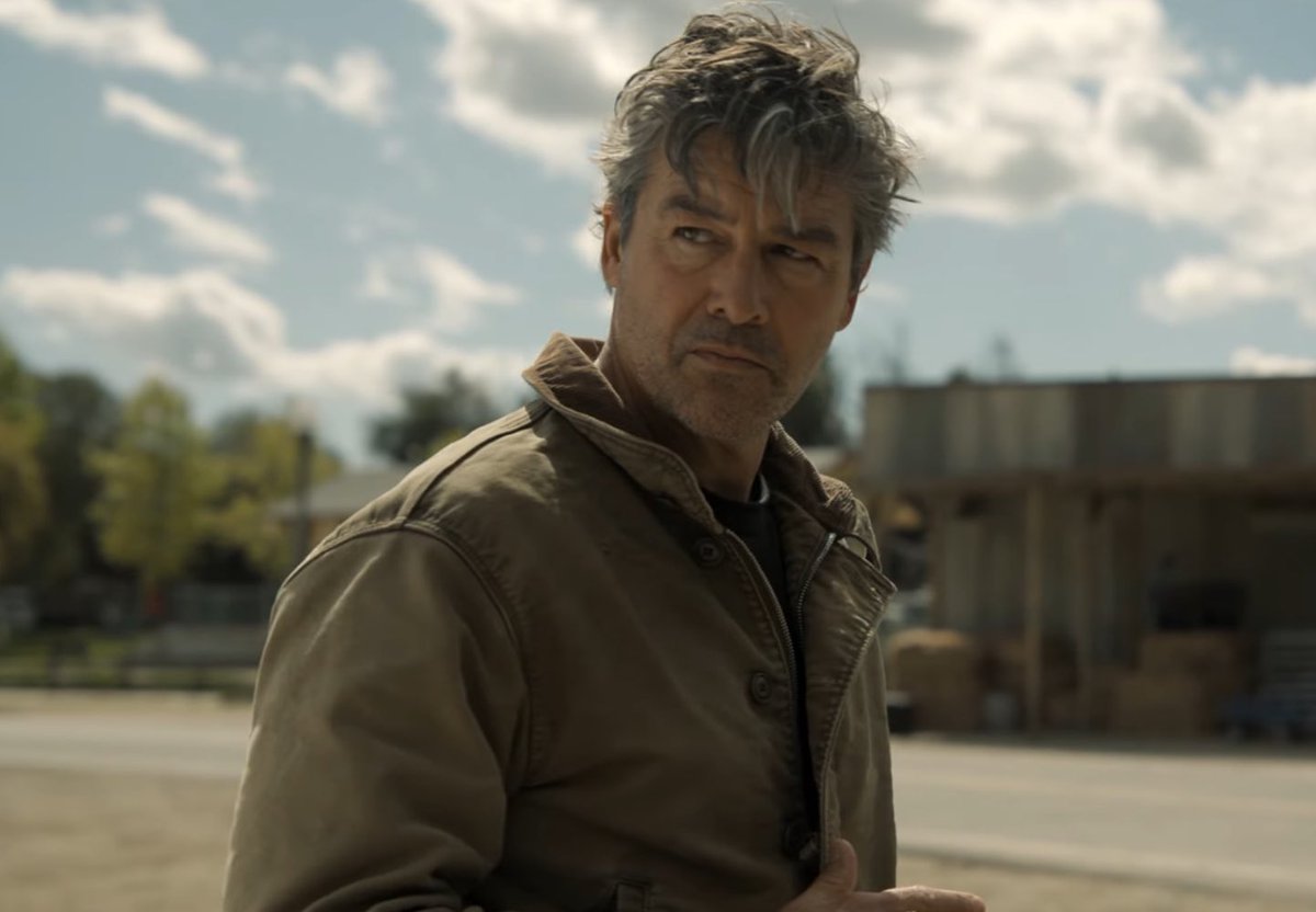 DC Daily Planet tweet media