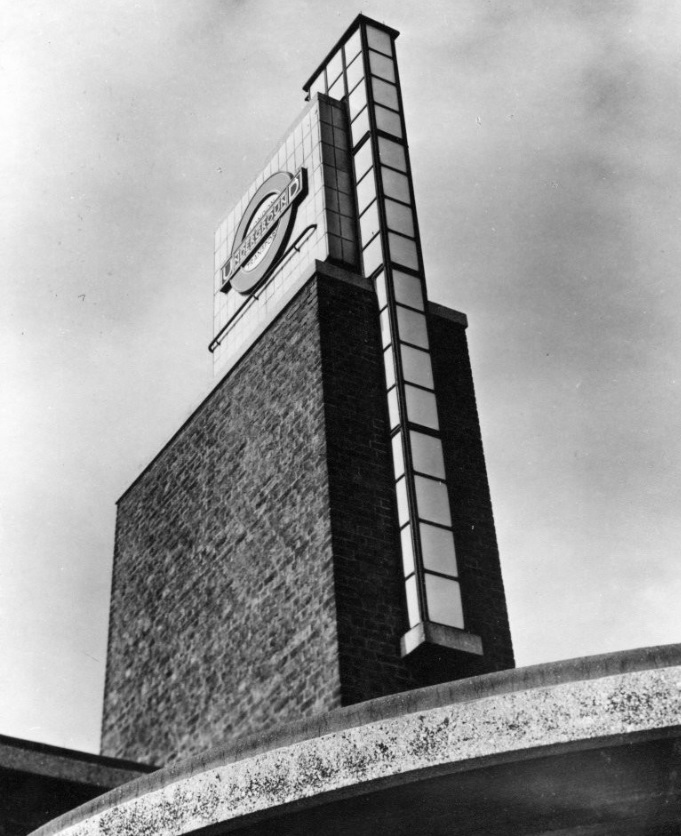 mod_in_metro's tweet photo. Boston Manor Underground Station

1934

Charles Holden

Image from RIBApix https://t.co/4kiSxGv0vi