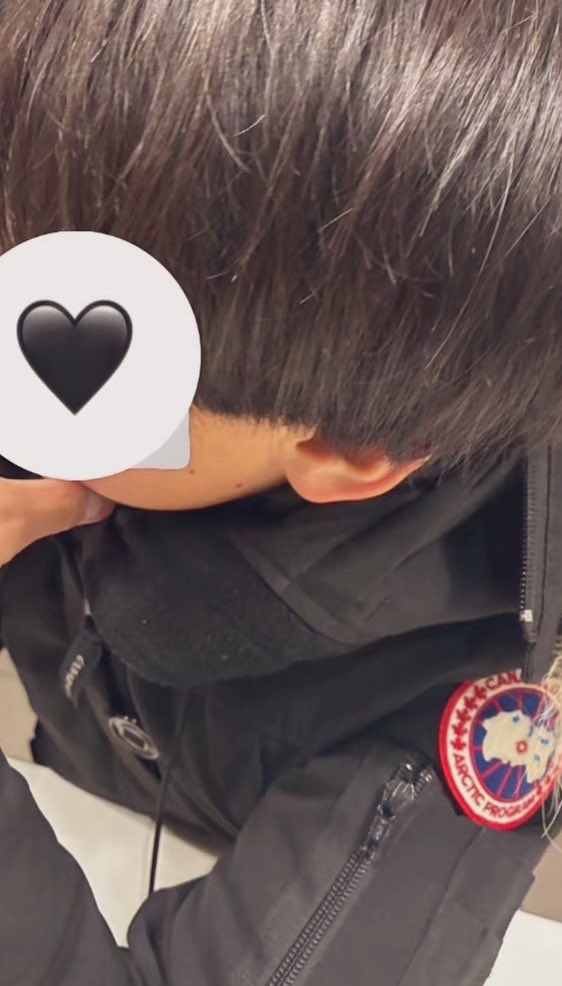 fv87_t's tweet photo. 見えてるよ‼️‼️‼️‼️
気づいて‼️‼️‼️
写っちゃってるよ‼️‼️ https://t.co/AtN9D7rrQr