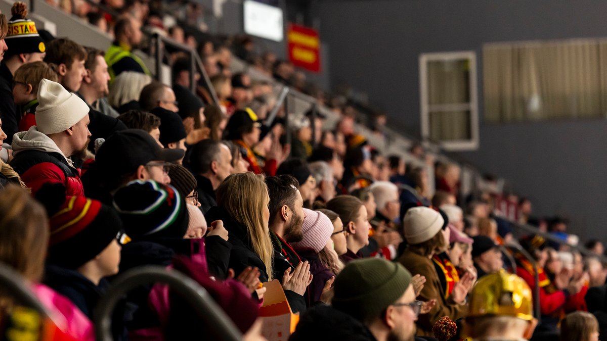 Välkommen på Sportlovshockey, fredag kl 18:00! luleahockey.se/article/avqatb…

Ta med dig familj och vänner och kom på fredagens slutspelsmatch i Coop Norrbotten Arena. Biljetterna kostar endast 100kr under Sportlovet och alla under 16 år går in gratis.